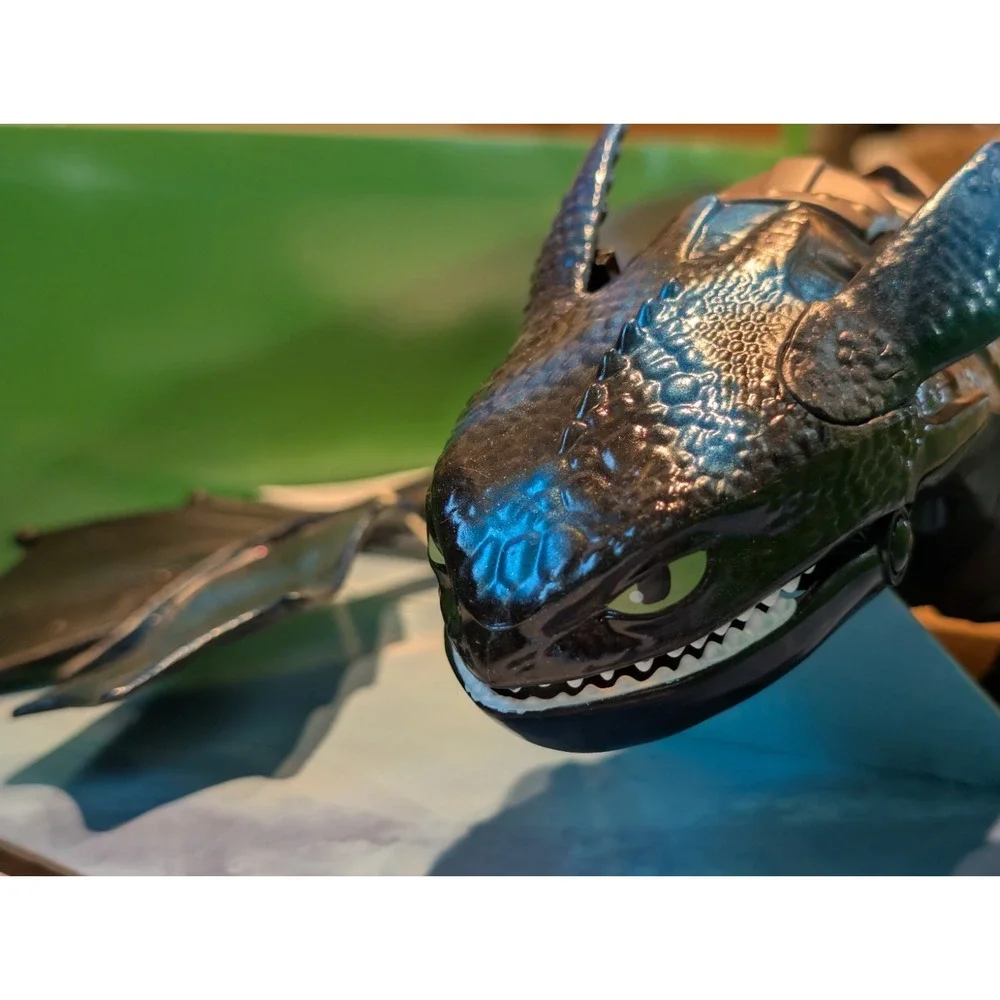 How To Train Your Dragon The Hidden World Giant Fire Breathing Toothless READ